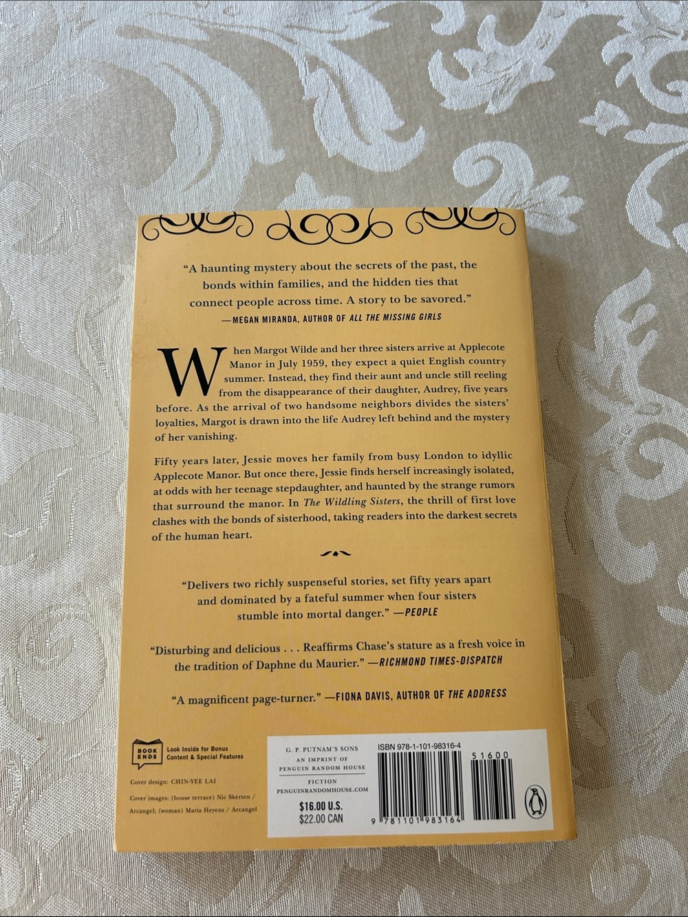 Paperback Book Bundle - Picture 3 of 5